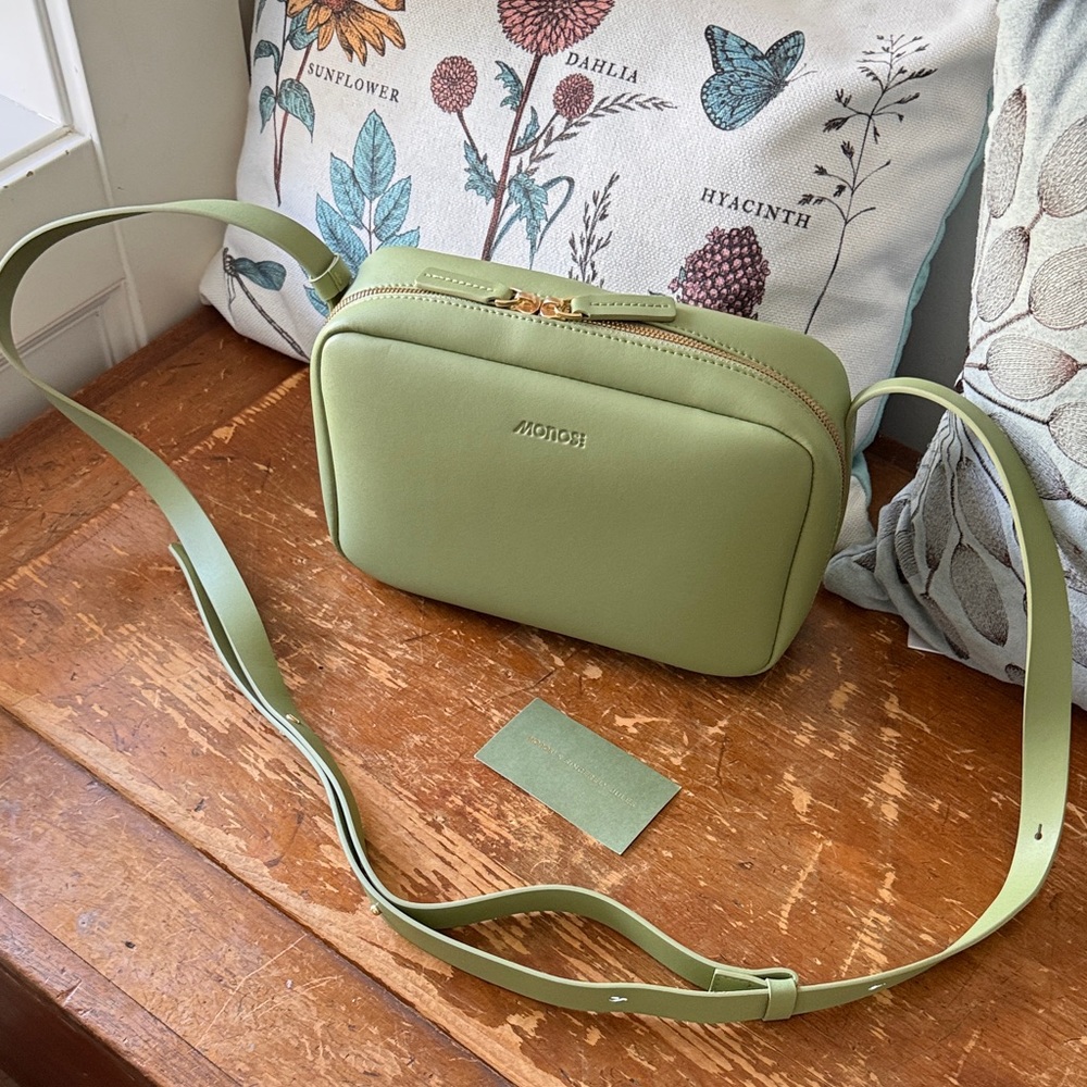 Monos Metro Crossbody  Bag